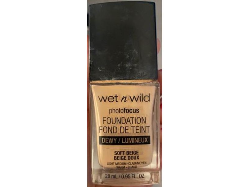 Wet n Wild Photo Focus Dewy Liquid Foundation Makeup, Soft Beige, 0.95 fl oz/28 mL
