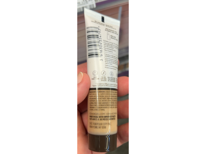 Covergirl Clean Invisible Foundation, 107 Light Beige, 1 fl oz/30 mL