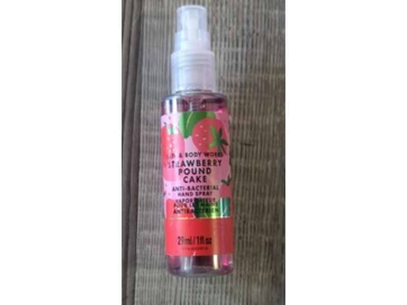 Bath & Body Works Anti-Bacterial Hand Spray, Strawberry Pound Cake, 1 fl oz/ 29 mL