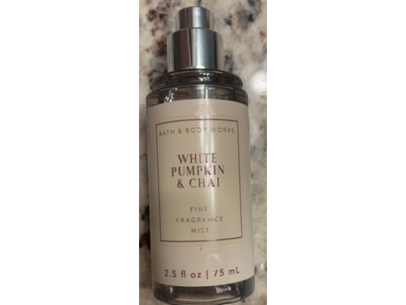 Bath & Body Works White Pumpkin & Chai Fine Fragrance Mist, 2.5 fl oz/75 mL