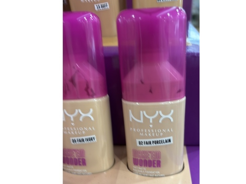 Nyx Professional Makeup Make 'Em Wonder Soft Matte Buildable Foundation, 1.01 fl oz/30 mL