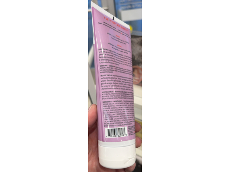 First Aid Beauty KP Bump Eraser Body Scrub, Fresh Peach, 8 oz/226 g