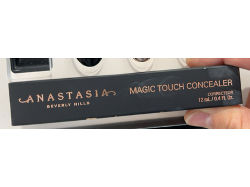 Anastasia Beverly Hills Magic Touch Concealer, Shade 3, 0.4 fl oz/12 mL