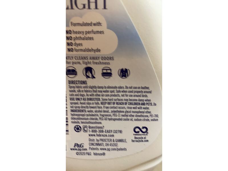 Febreze Light Fabric Refresher, Sea Spray, 27 fl oz/800 mL