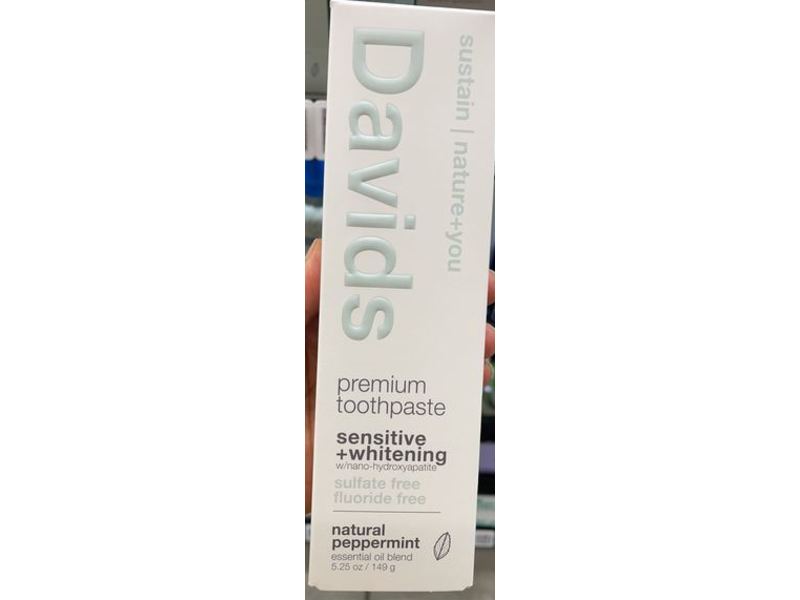 Davids Premium Toothpaste, Sensitive + Whitening, Natural Peppermint, 5.25 oz/149 g