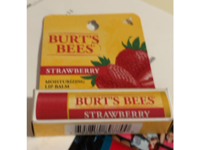 Burt's Bees Moisturizing Lip Balm, Strawberry, 0.15 oz/4.25g