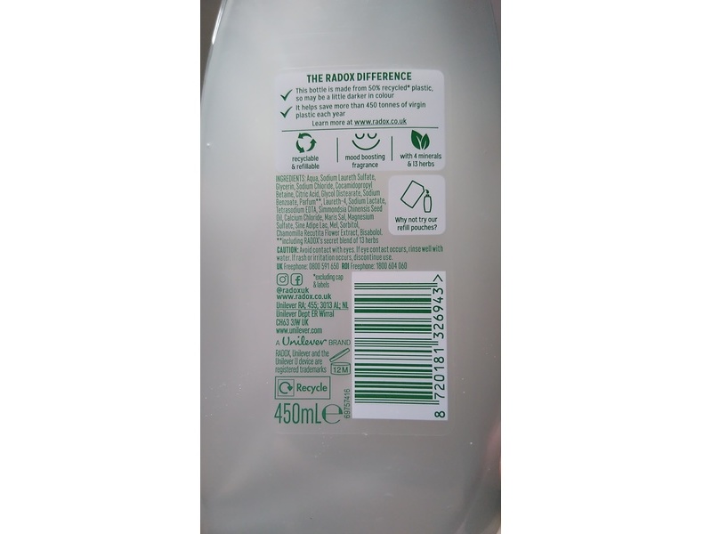 Radox Feel Moisturised Shower Gel, Chamomile & Oat, 450 mL