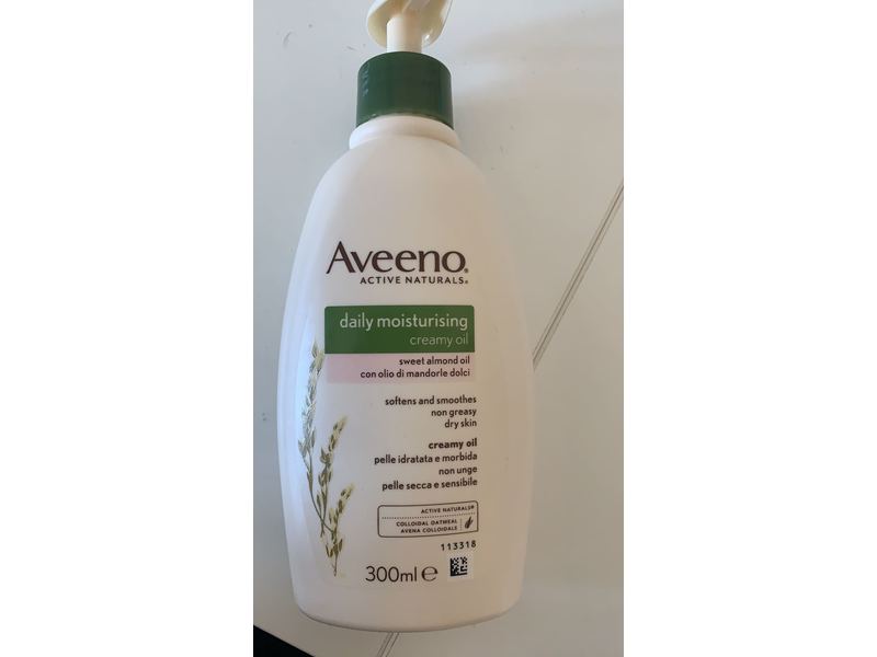 Aveeno Active Naturals Daily Moisturising Creamy Oil, 300 mL