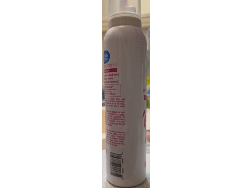 White Rain Volumizing Mousse, 4 fl oz/113 g
