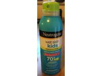 Neutrogena Beach & Pool Wet Skin Kids Sunscreen Spray, SPF 70+, 5.0 oz/141 g - thumbnail 2