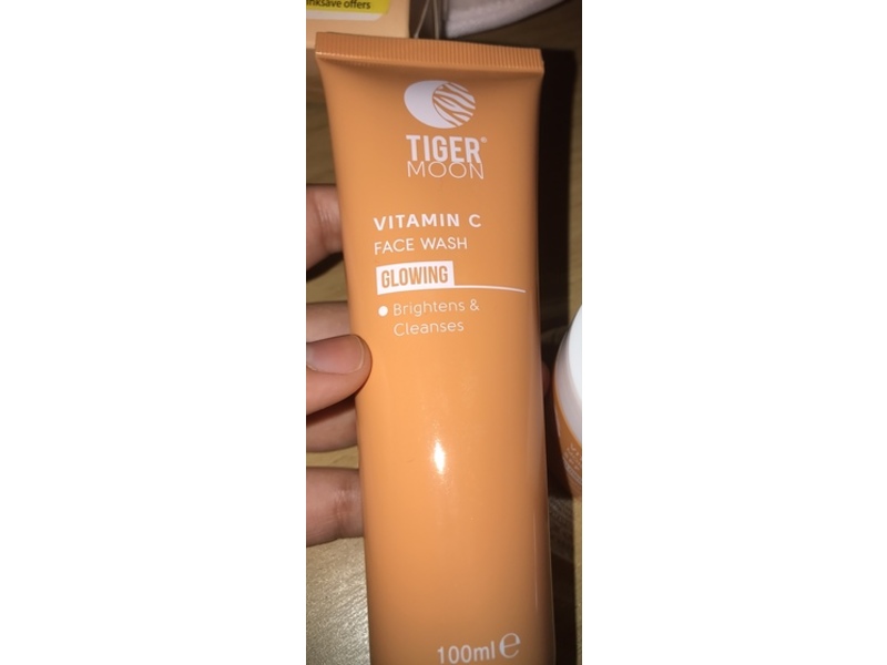 Tiger Moon Vitamin C Glowing Face Wash, 100 mL