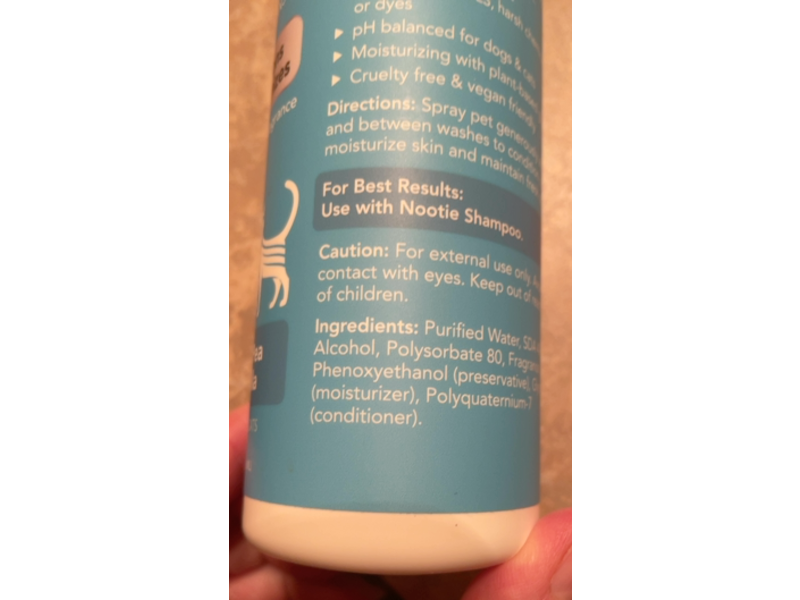 Nootie Skin & Coat Solutions Daily Spritz Conditions & Moisturizes, Sweet Pea & Vanilla, 8 fl oz/236 mL