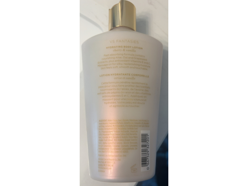 Victoria Secret Passionate Kisses Hydrating Body Lotion, Cherry & Vanilla, 8.4 fl oz/250 mL