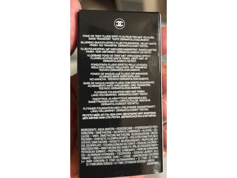 Chanel Ultra Le Teint Velvet Foundation, B 40, 1 fl oz/30 mL