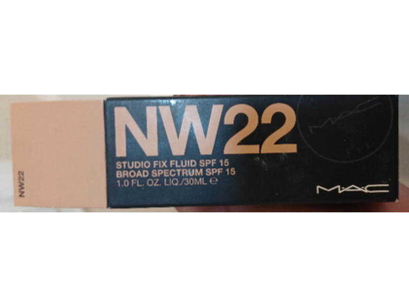 M.A.C Studio Fix Fluid Foundation, NW 22, 1 fl oz/30 mL