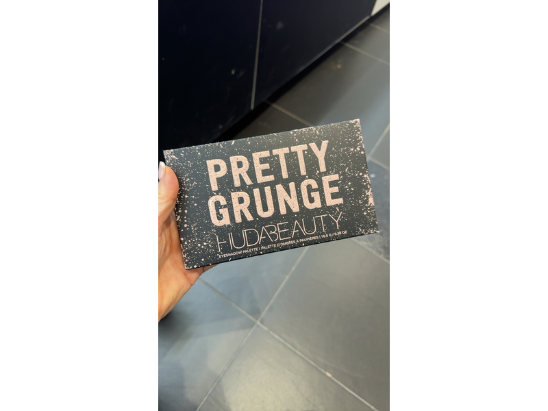 Huda Beauty Eyeshadow Palette, Pretty Grunge, 0.59 oz/16.8 g