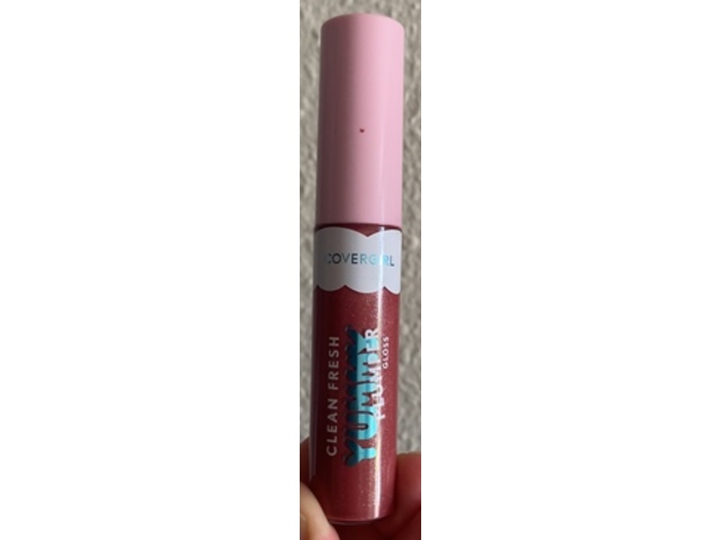 Covergirl Clean Fresh Yummy Plumper Lip Gloss, 700 Love At Frost Sight, 0.33 fl oz/10 mL