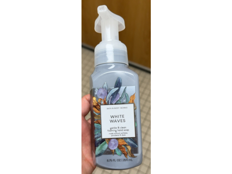 Bath & Body Works Gentle & Clean Foaming Hand Soap, White Waves, 8.75 fl oz/259 mL
