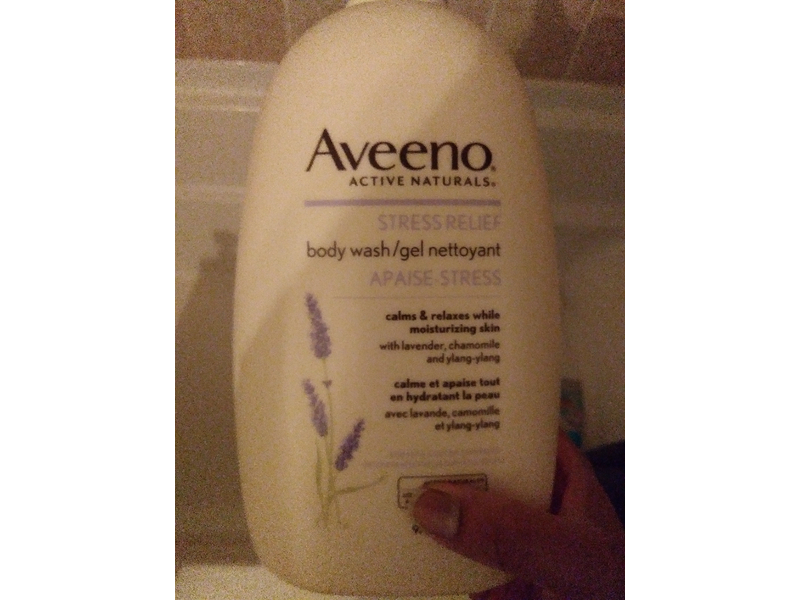 Aveeno Stress Relief Body Wash, 975 mL