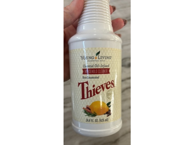 Young Living Household Cleaner, Thieves, 14.4 fl oz/426 mL