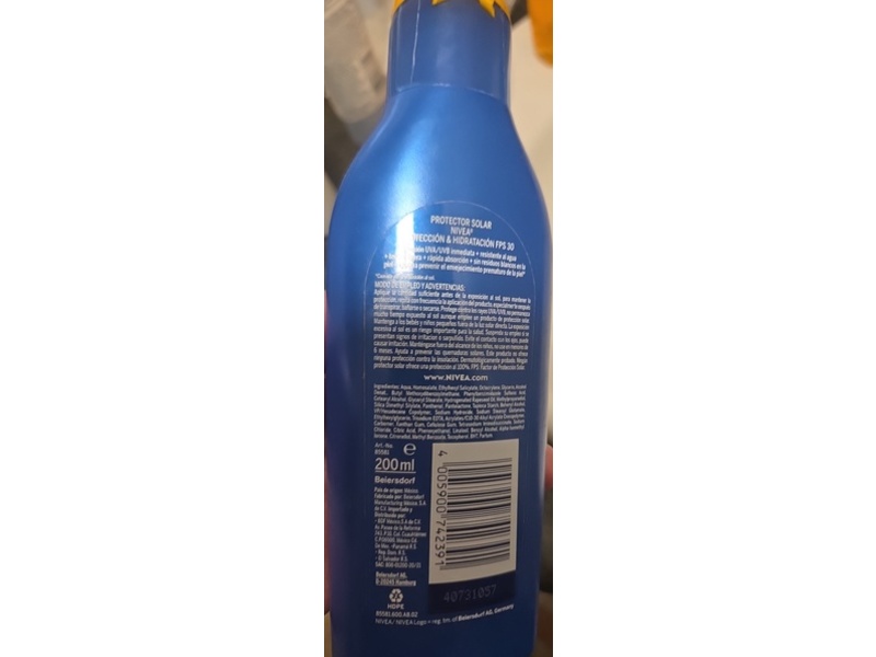 Nivea Sun Protection & Hydration Sunscreen, SPF 30, 200 mL