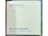 Neogen Dermalogy Real Niacinamide Glow Up Daily Mask, 6.1 fl oz/180 mL, 40 Count - Image 3