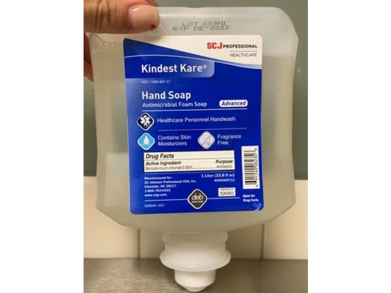 SCJ Professional Kindest Kare Antimicrobial Foam Hand Soap, Advanced, 1 L