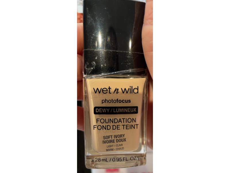 Wet N Wild Photo Focus Foundation Dewy, Soft Ivory, 0.95 fl oz/28 mL