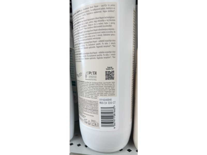 Schwarzkopf Professional Blonde Me Brightening Shampoo, 33.8 fl oz/1000 mL