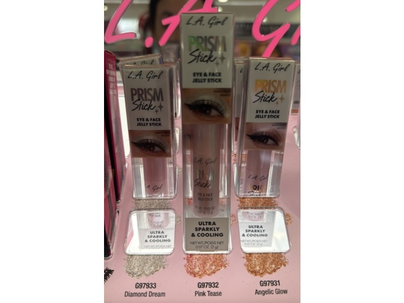 L.A. Girl Ultra Sparkling & Cooling Prism Stick, G97933 Diamond Dream, 0.07 oz/2 g