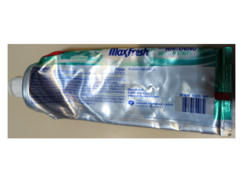 Colgate MaxFresh with Whitening Breath Strips, Clean Mint, 6.0 oz/170 gm, Pack Of 4