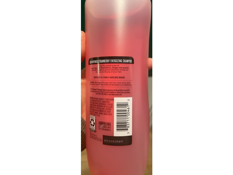 Suave Sun-Ripened Strawberry Energizing Shampoo, Strawberry Extract & Vitamin E, 22.5 fl oz/665 mL