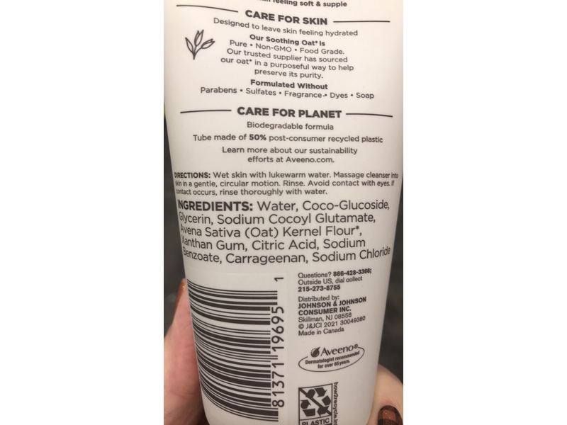 Daily Moisturizing Facial Cleanser with Soothing Oat