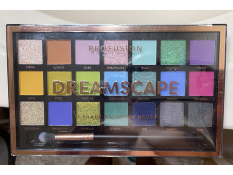 Profusion Cosmetics Dreamscape Eyeshadow Palette & Brush, 1.19 oz/33.6 g