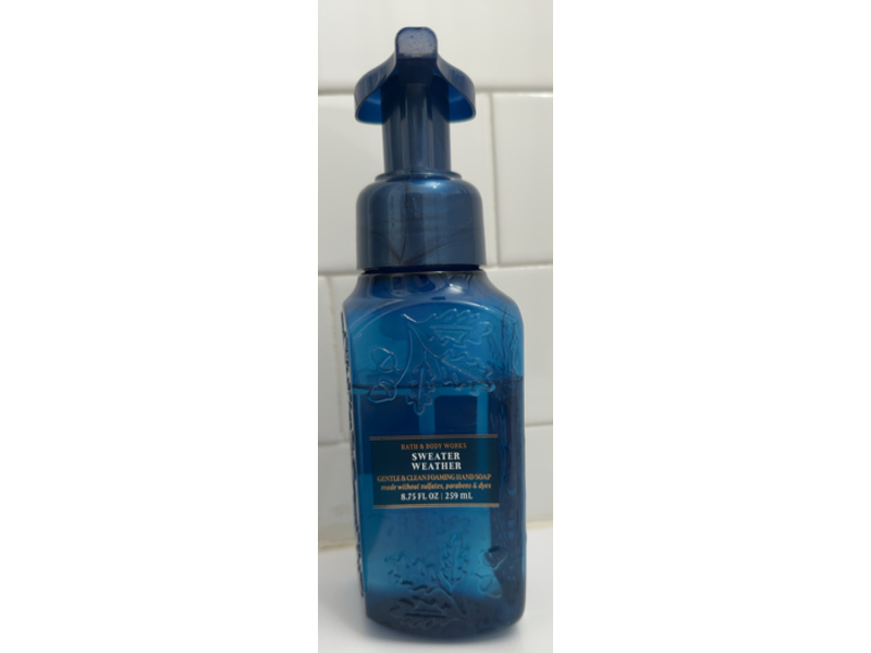 Bath & Body Works Gentle & Clean Foaming Hand Soap, Sweater Weather, 8.75 oz/259 mL