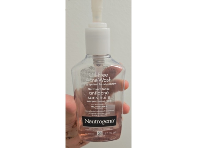 Neutrogena Oil-Free Acne Wash Facial Cleanser, Pink Grapefruit, 6 oz/177 mL