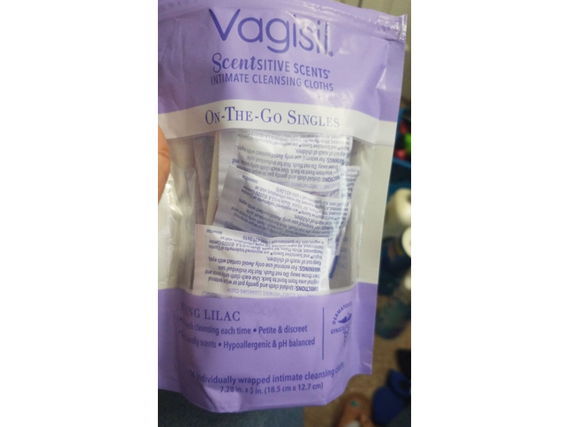 Vagisil Scentsitive Scents Intimate Cleansing Cloths, On-The-Go Singles, Spring Lilac, 16 Count