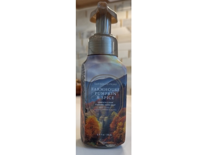 Bath & Body Works Gentle & Clean Foaming Hand Soap, Farmhouse Pumpkin & Spice, 8.75 fl oz / 259 mL