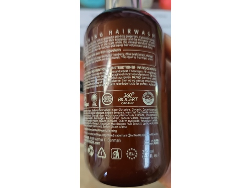 Natulique Nourishing Anti-Frizz Hairwash, 8.5 fl oz/250 mL