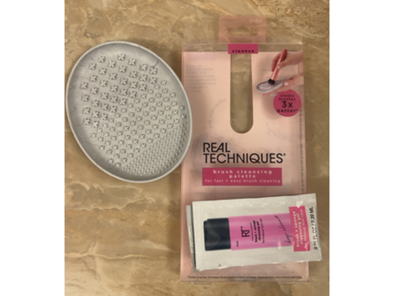 Real Techniques Brush Cleansing Palette, 0.25 fl oz/7.39 mL, Pack Of 3