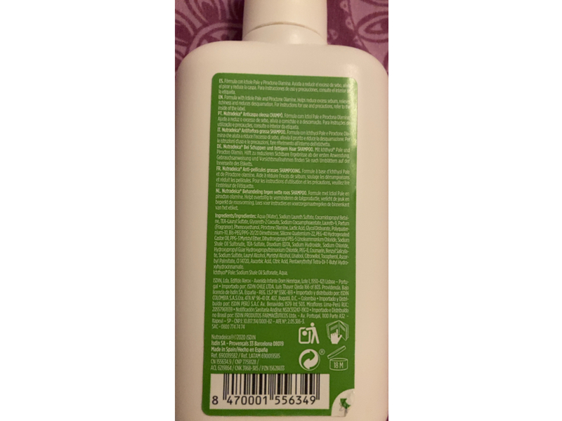 Isdin Anticaspa Grasa Oily Dandruff Shampoo, 200 mL