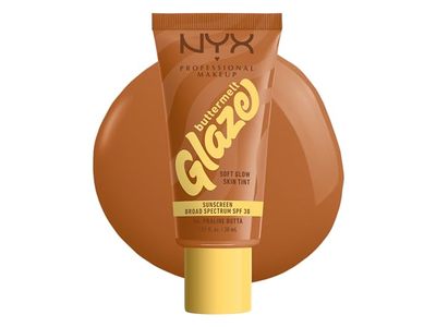 Nyx Professional Makeup Buttermelt Glaze Soft Glow Skin Tint, SPF 30, 06 Praline Butta, 1 fl oz/30 mL