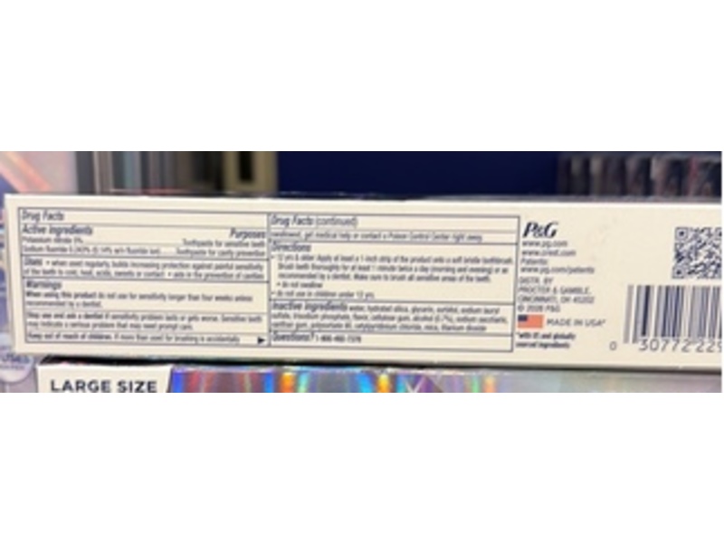 Crest 3D White Brilliance Sensitivity Relief Toothpaste, Gentle Mint, 3.9 oz/110 g