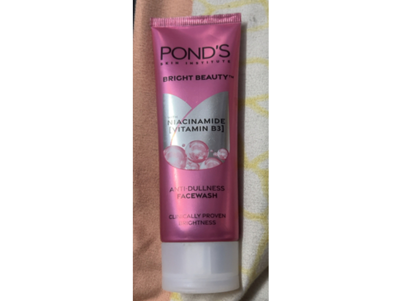 Pond's Bright Beauty Anti-Dullness Face Wash, Niacinamide, 50 g