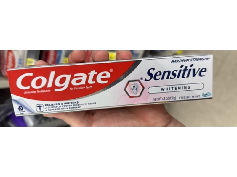 Colgate Sensitive Maximum Strength Whitening Toothpaste, Fresh Mint, 4.6 oz/130 g