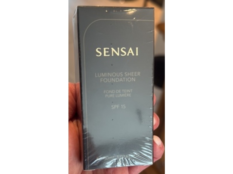 Sensai Luminous Sheer Foundation, SPF 15, 204.5 Warm Beige, 1.02 fl oz/30 mL