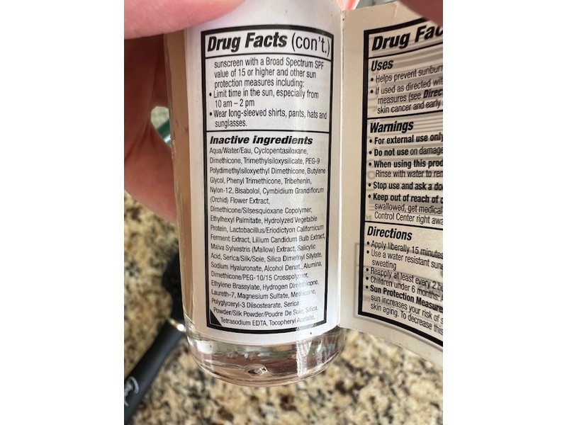 Revlon Colorstay Liquid Foundation Makeup, SPF 15, Combination/Oily Skin, 220 Natural Beige, 1.0 fl oz/30 mL