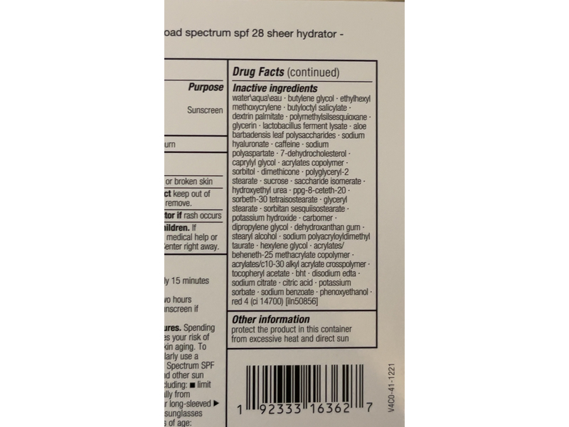 Clinique Moisure Surge Sheer Hydrator, SPF 28