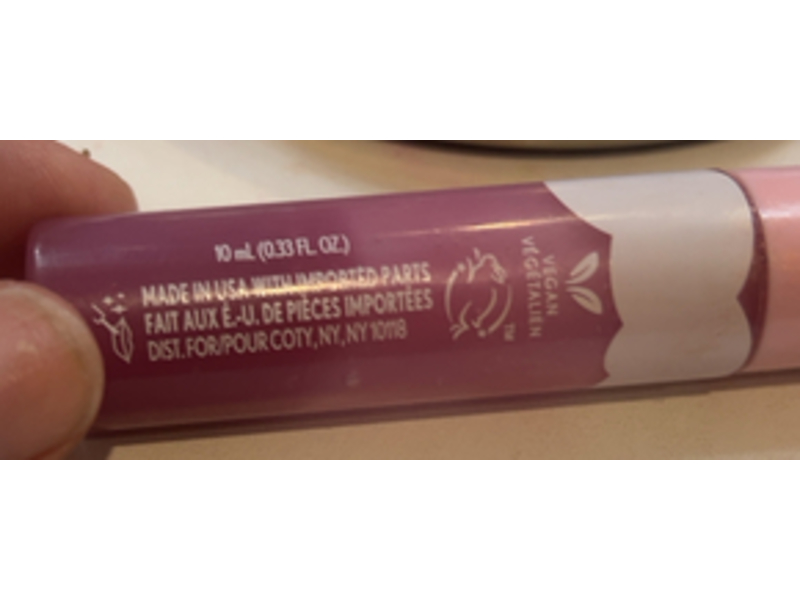 COVERGIRL Clean Fresh Yummy Gloss, 200-Laugh Vender, 0.33 fl oz/10 mL