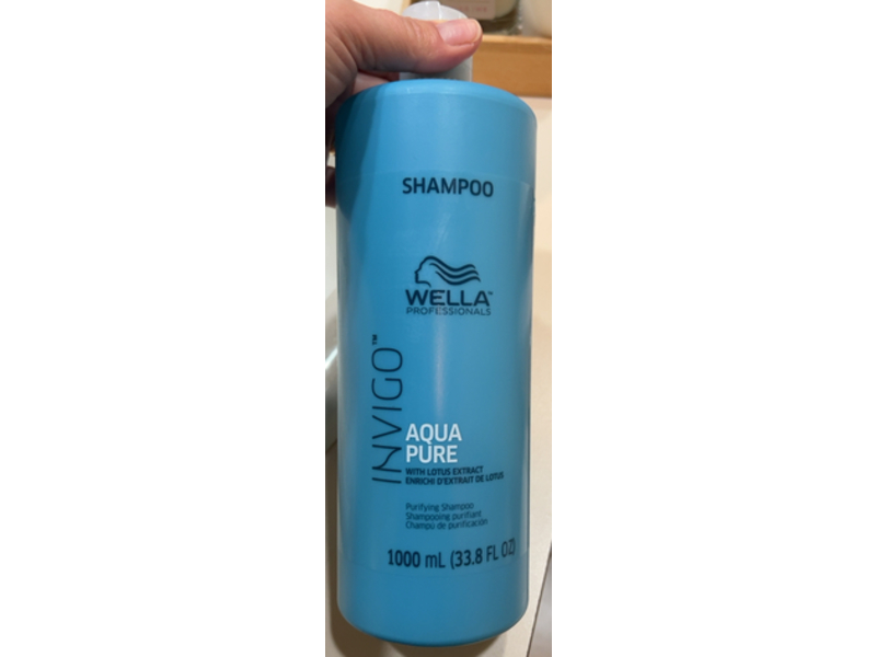 Wella Professionals Invigo Aqua Pure Shampoo, Lotus Extract, 33.8 fl oz/1000 mL